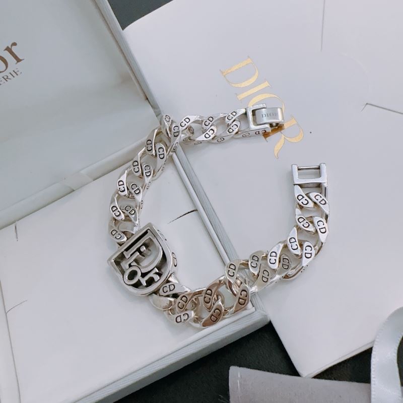 chr1st1an D10r bracelets